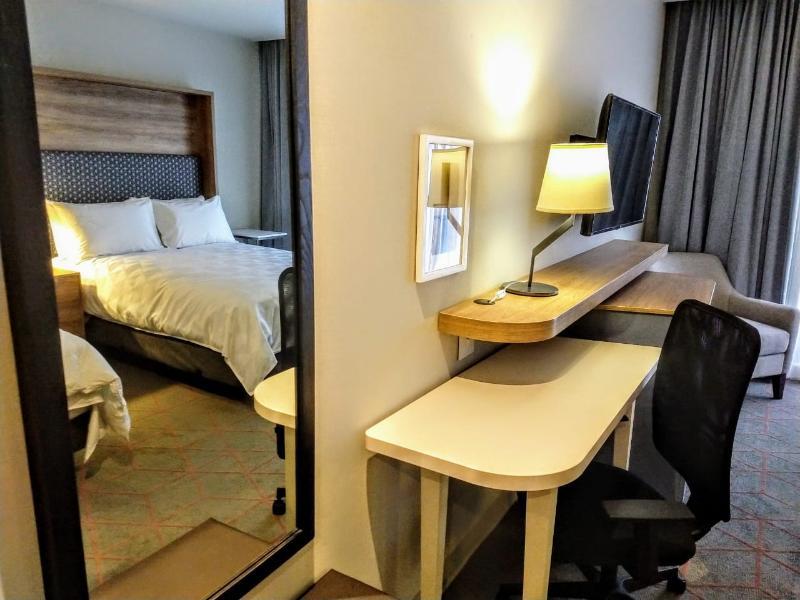 Holiday Inn & Suites - Aguascalientes By Ihg Екстериор снимка
