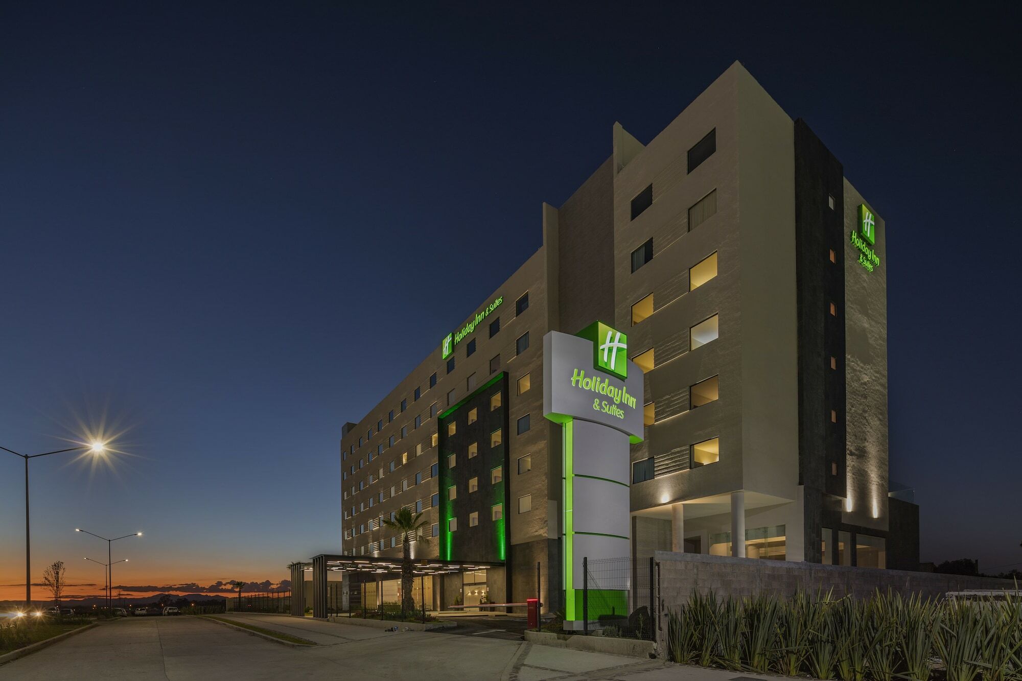 Holiday Inn & Suites - Aguascalientes By Ihg Екстериор снимка